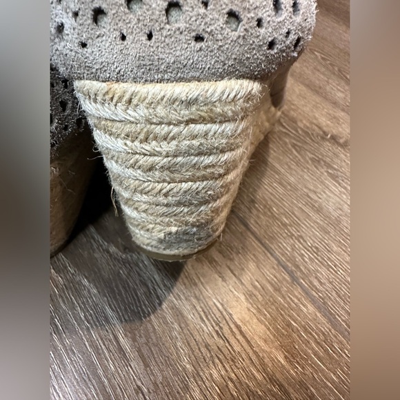 TOMS Laser cut Suede Wedge Booties • Espadrille - Picture 9 of 13